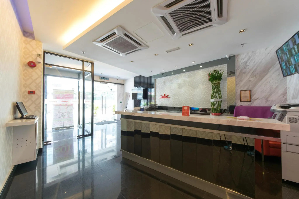 OYO Rooms OUG Plaza