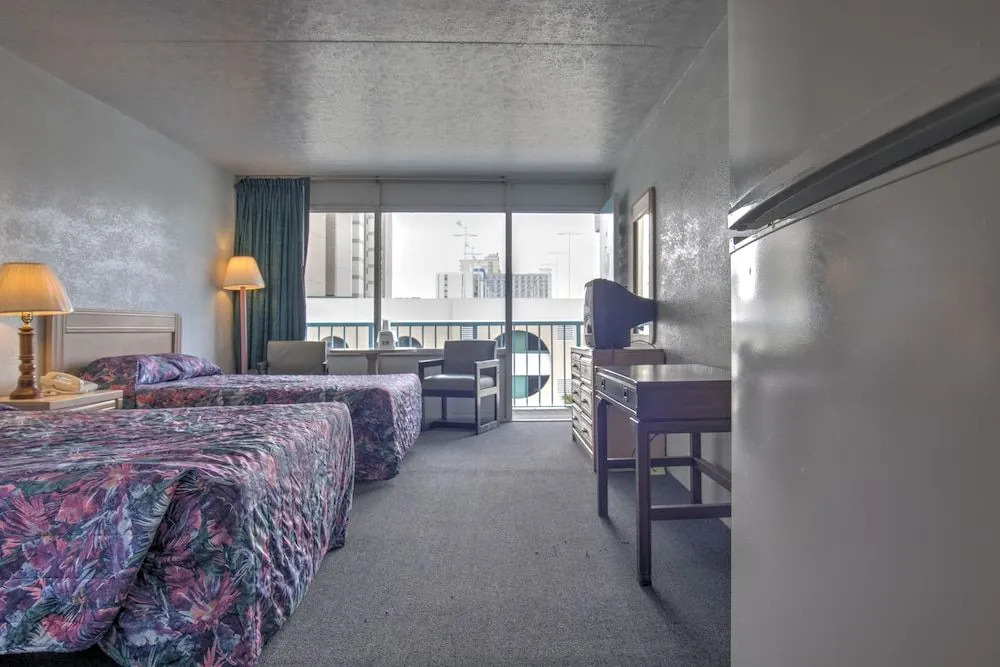 Oceanfront Twilight Surf Hotel
