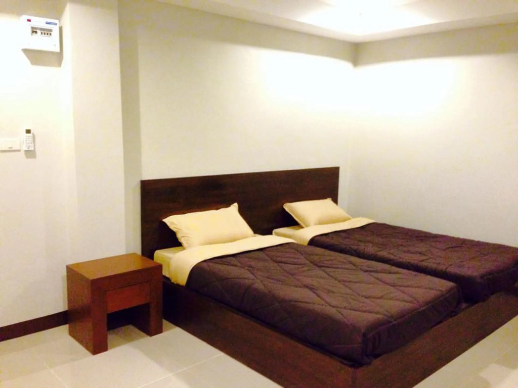 Room Riverside