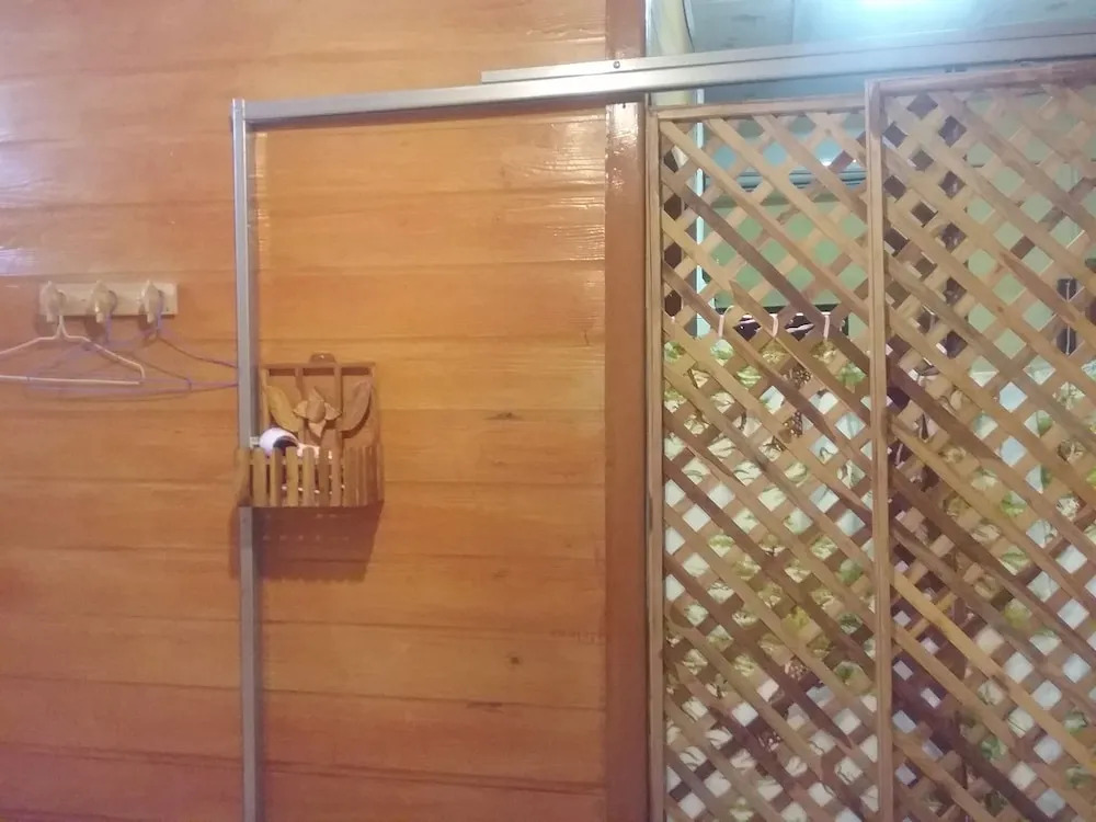Arunrat GuestHouse - Hostel