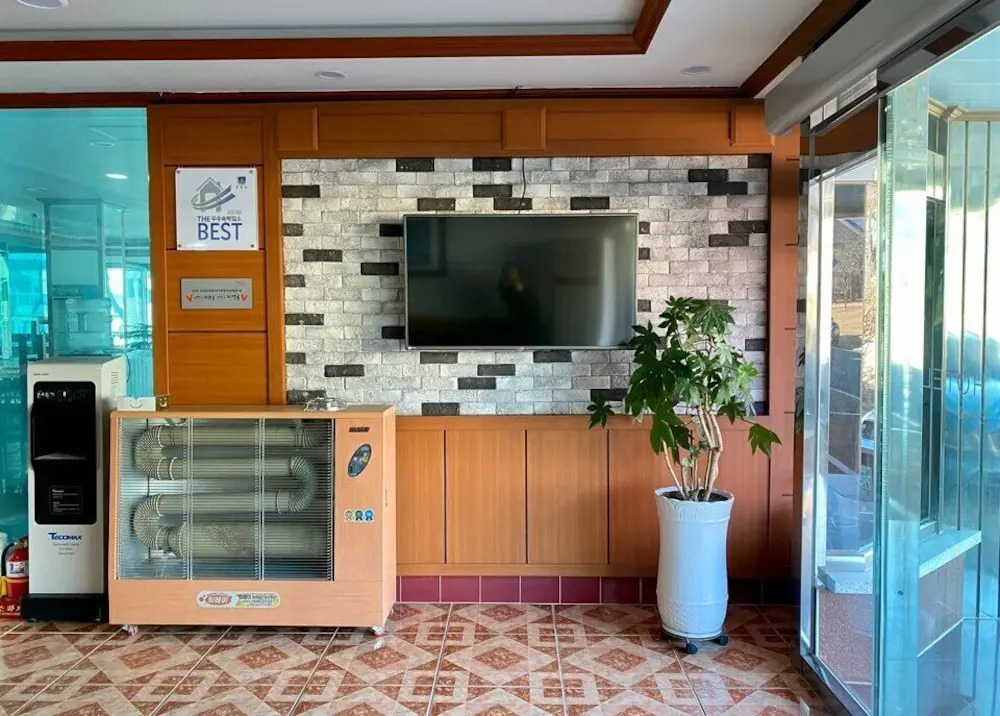 Park Youth Hostel & Guesthouse