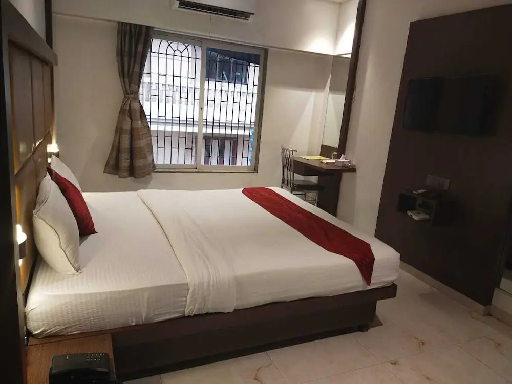 Hotel Express INN, Panvel