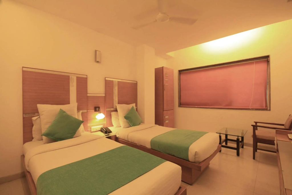 hotel kadamb inn