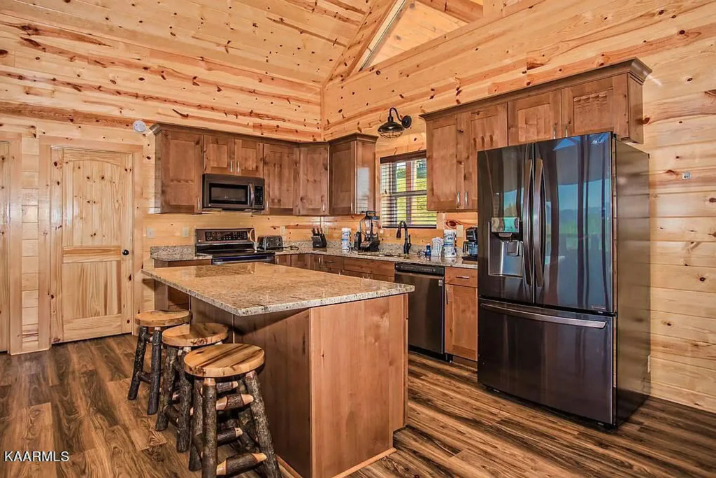 Starr Crest by Beyond Expectations w Indoor Pool