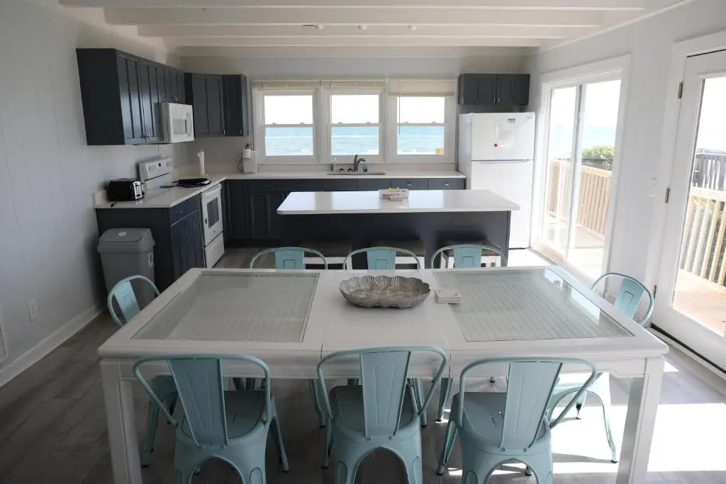 Ocean Front with Spectacular Views!