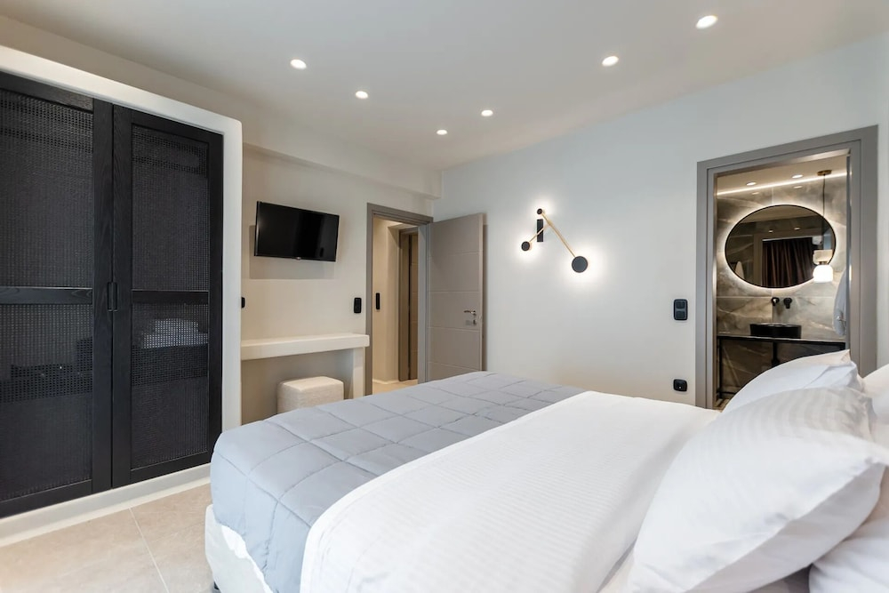 Lithia Exclusive Villas & Suites