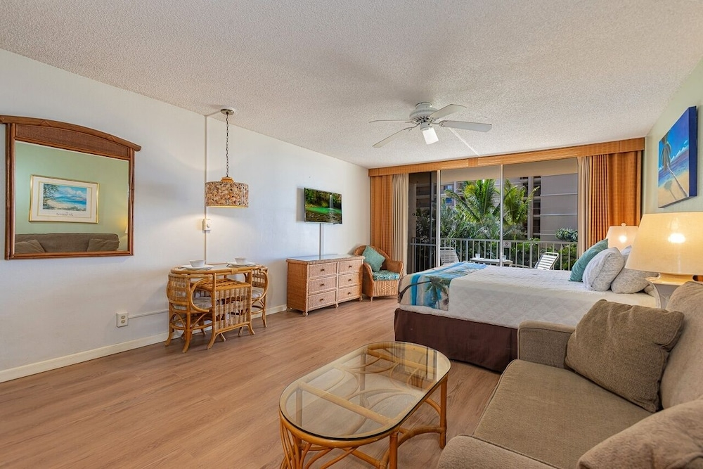 Royal Kahana 217 Condo