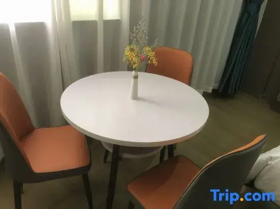 Yufuhao Hotel (Haikou Wuyuan River Sports Center)