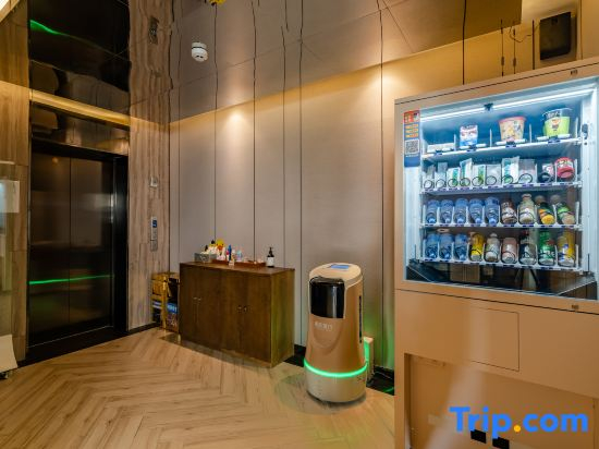Qingmu Shang Hotel (Nanjing Xinjiekou Subway Station Central Mall)