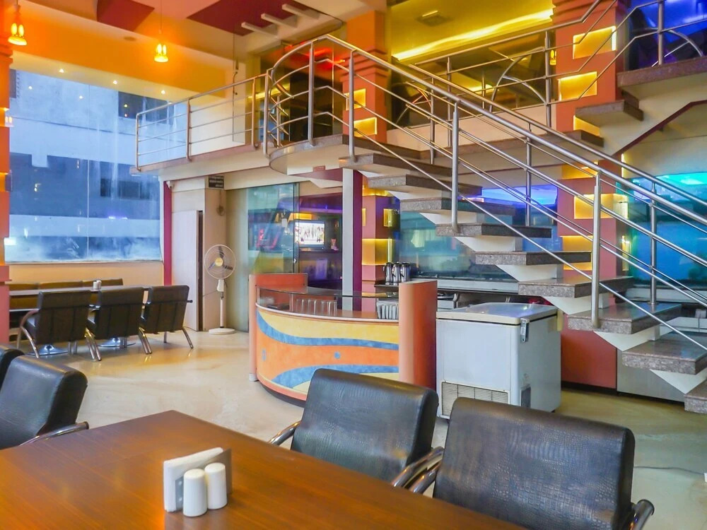 Hotel Golden Rock by OYO Rooms