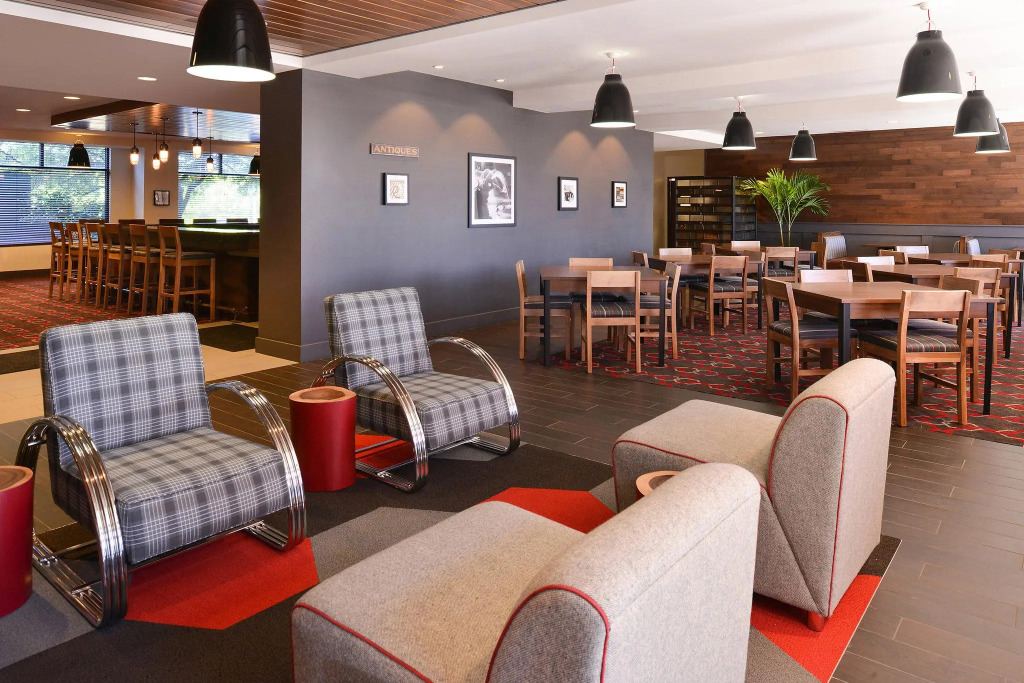 Radisson Hotel Detroit Metro Airport