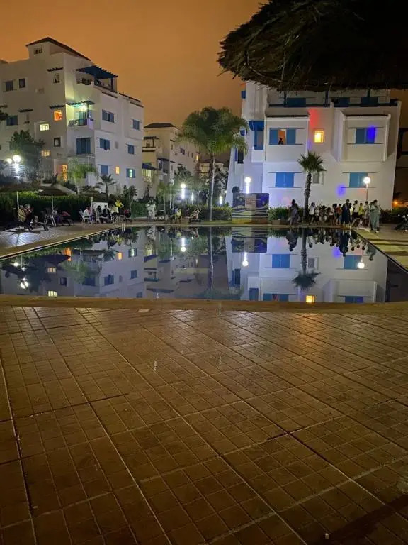 appartement luxueux-piscine privée-2min la plage