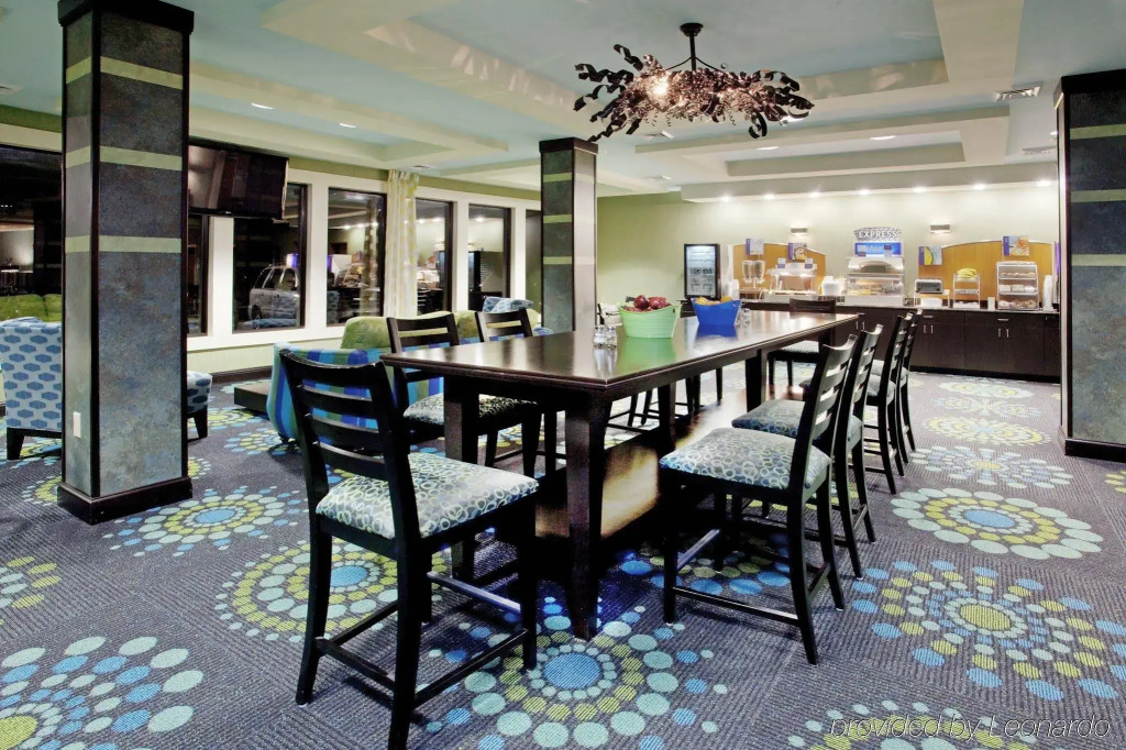 Holiday Inn Express Hotel & Suites Salem by IHG