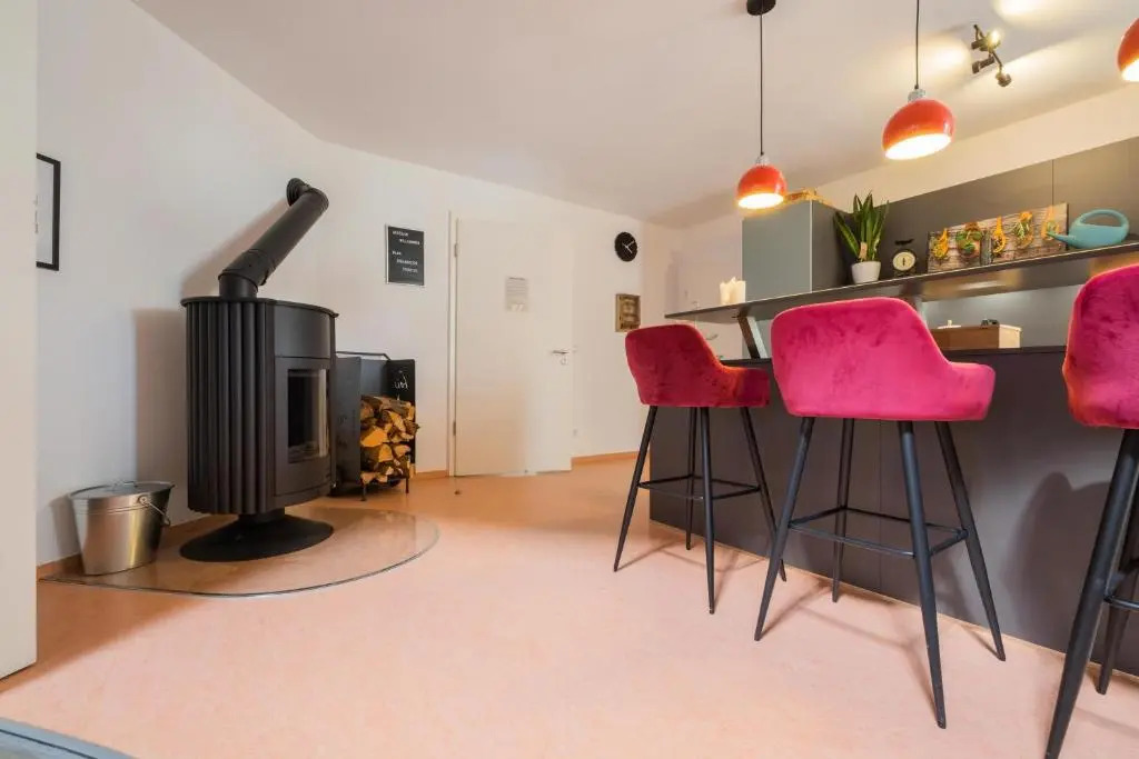 dreamcation - Ehemalige KIRCHE mit Haus bis 26 Personen, 3D-Tour, Garten, Terrasse, BBQ