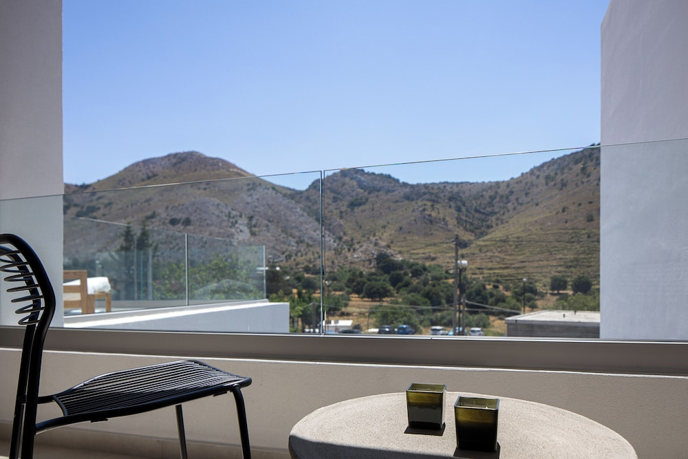 Imbros Villas - "Free" Heated Pools in mountains