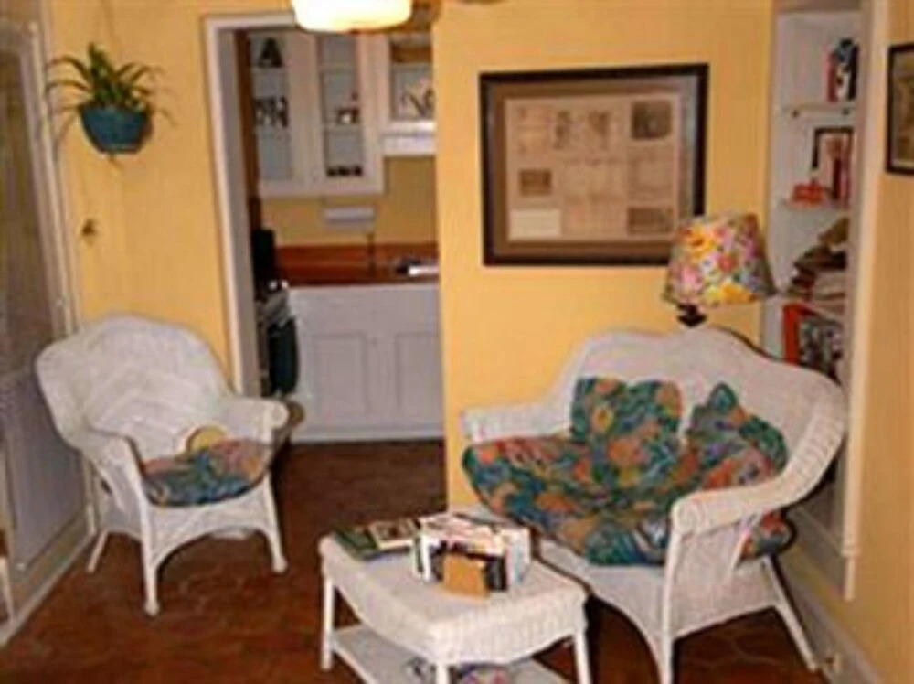 Joan's on Jones Bed & Breakfast