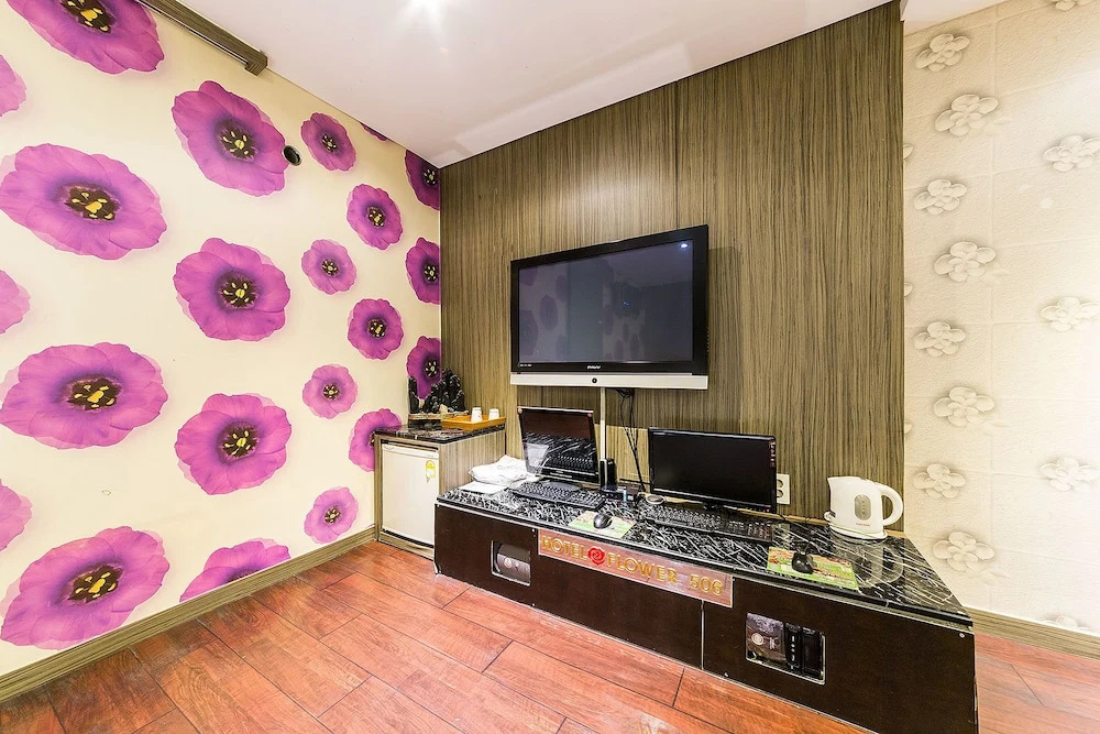 Motel Flower