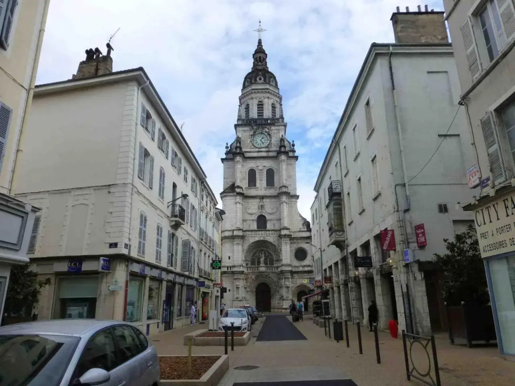 bourg en bresse / studio hyper centre