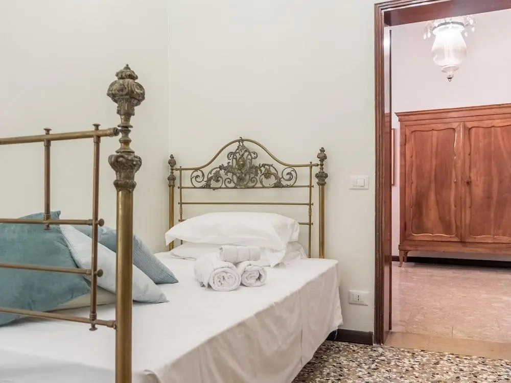 Zen Accommodations Grand Canal