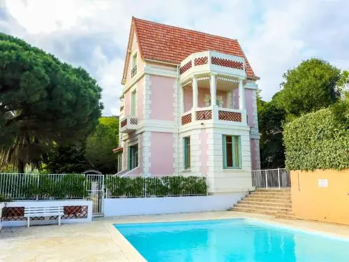 Apartment Castel Haussmann
