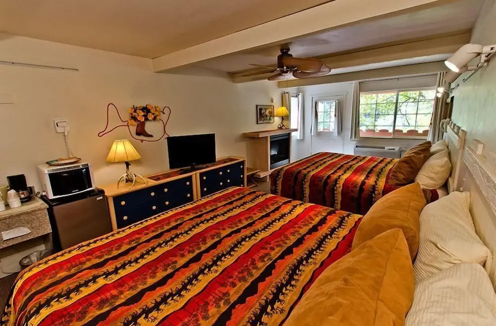 Hot Springs Inn