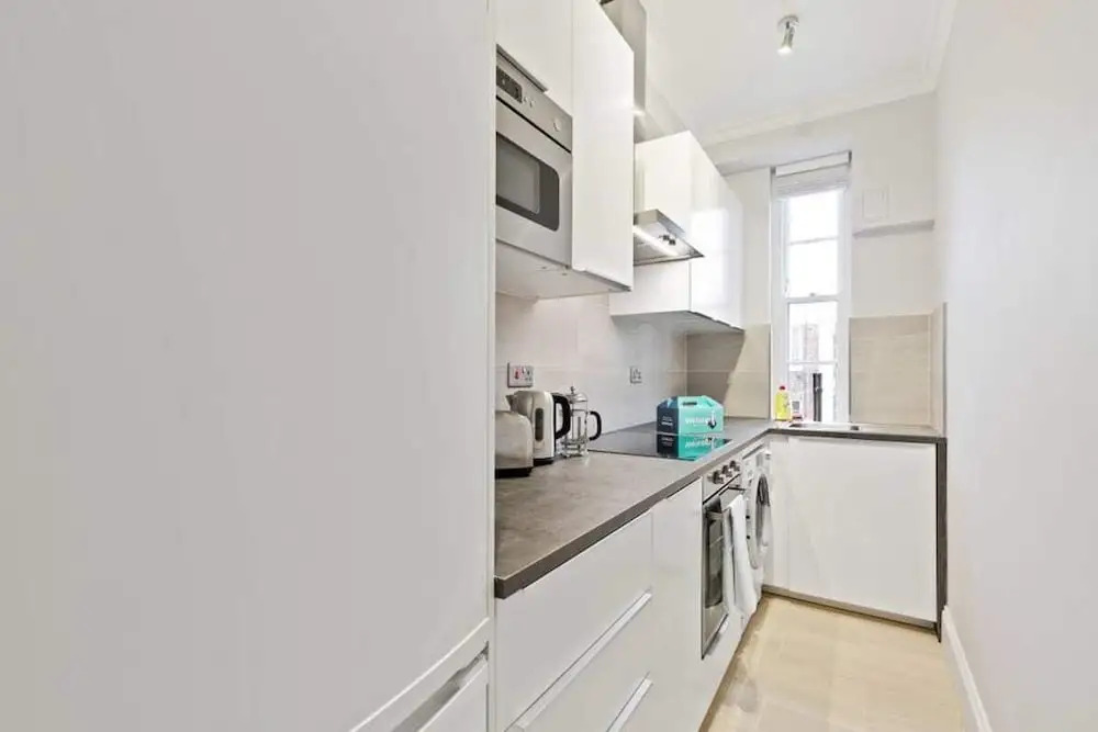 Newly Refurbished 2 Bed in Bayswater, 2min to Stn