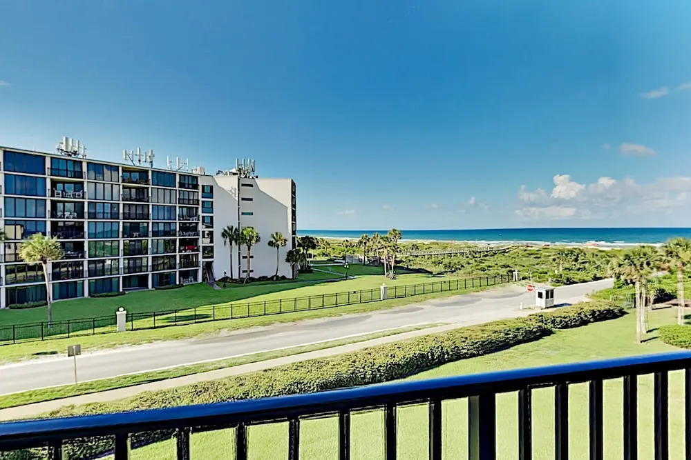 Modernized Oceanfront Beach 2 Bedroom Condo
