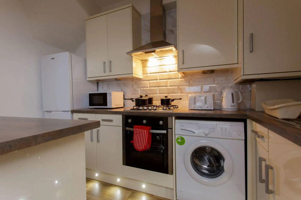 Shaftesbury Apartments