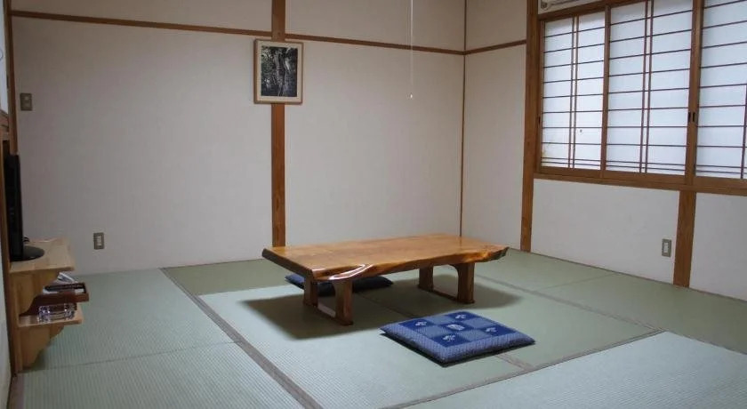 Minshuku Yakusugi-sou