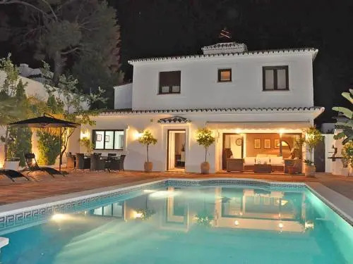 1102 Villa with Pool ,Lounge, Bbq ,Direkt in Marbella