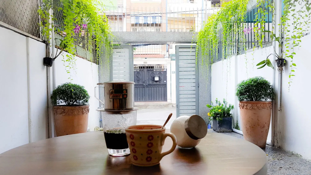 HoLo Fairy House Saigon - Serviced Homestay