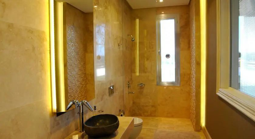 Two Rooms Hotel