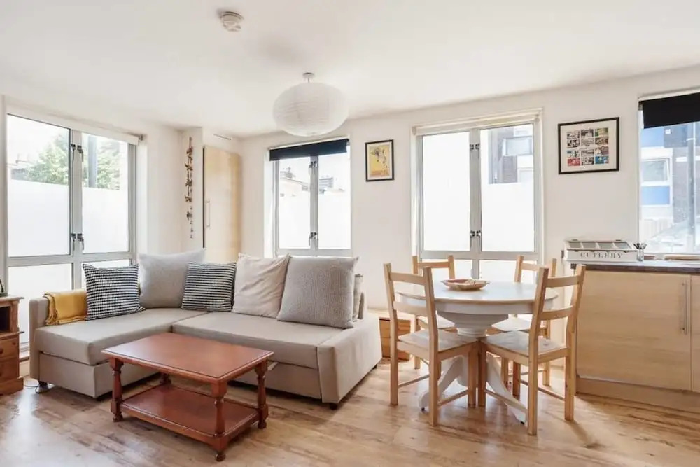 Quirky 1bed Sleeps 4, 10 Mins to Mile End Tube