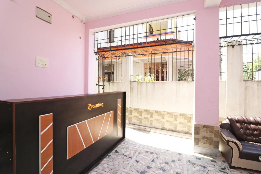 OYO 33471 Hotel Magadh Empire