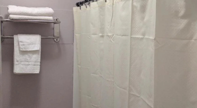 Budget Inn & Suites