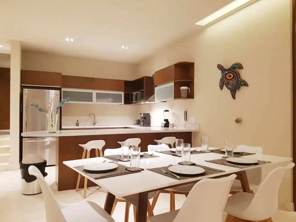 Spectacular 3 BR condo just steps away from the beach by Happy Address