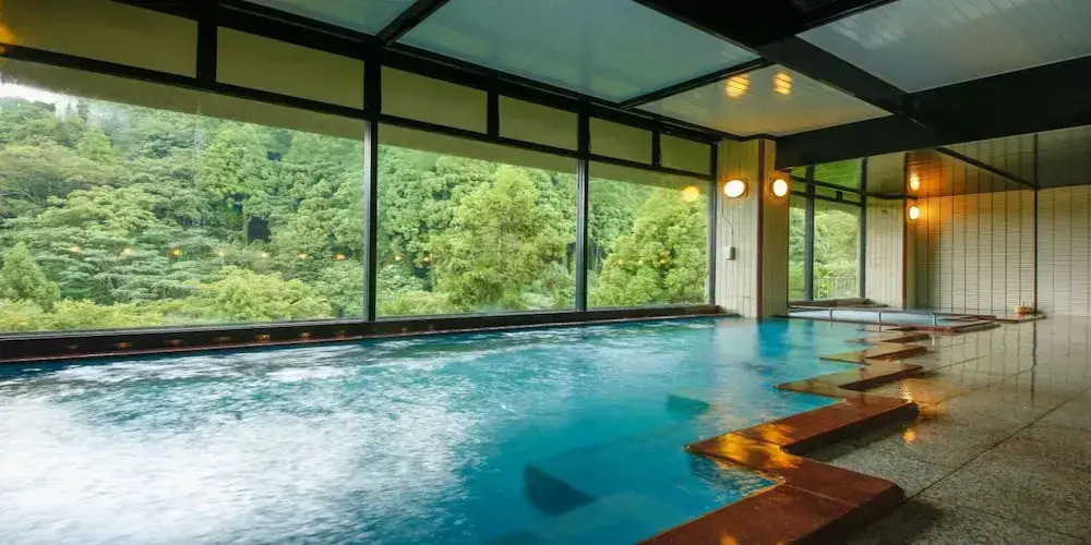 Yamanaka Onsen Hanatsubaki