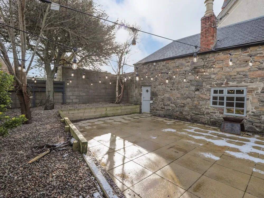 1 Seafield Street