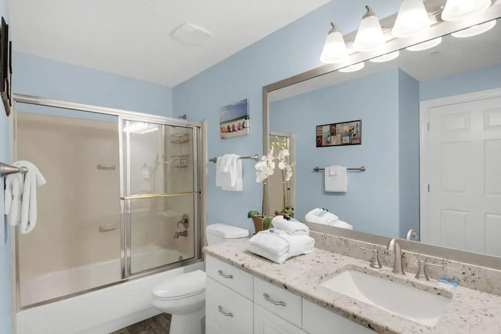 Twin Palms 402