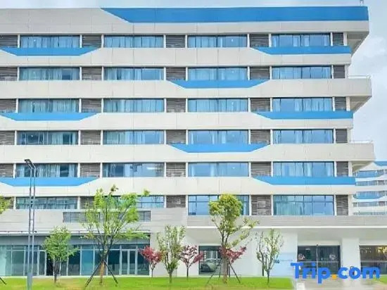Wuguojie 1+X Hotel