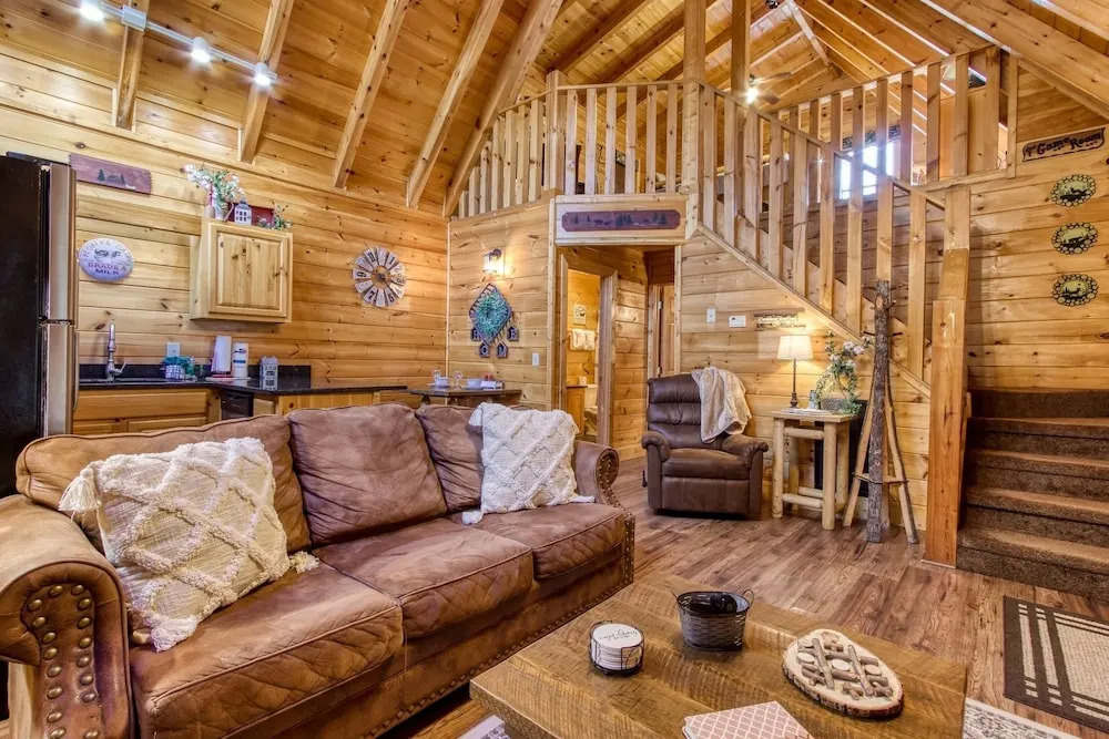 ER260- Magical Moments Great Location- Close to town cabin