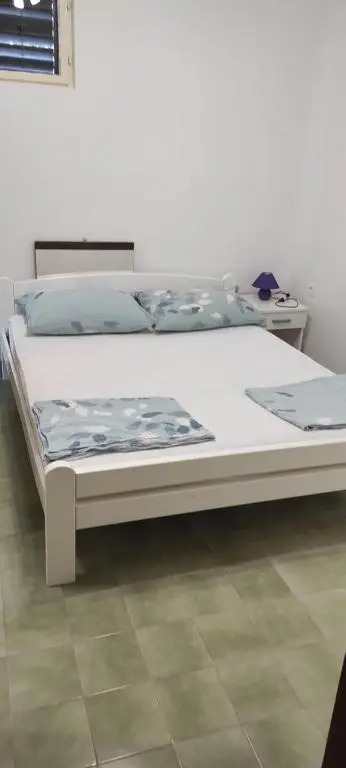 Ground Floor Apartment,1st row to sea