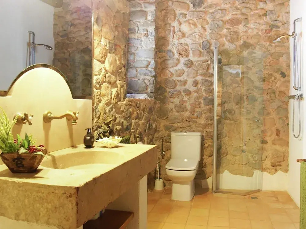 Spacious Home in Navata