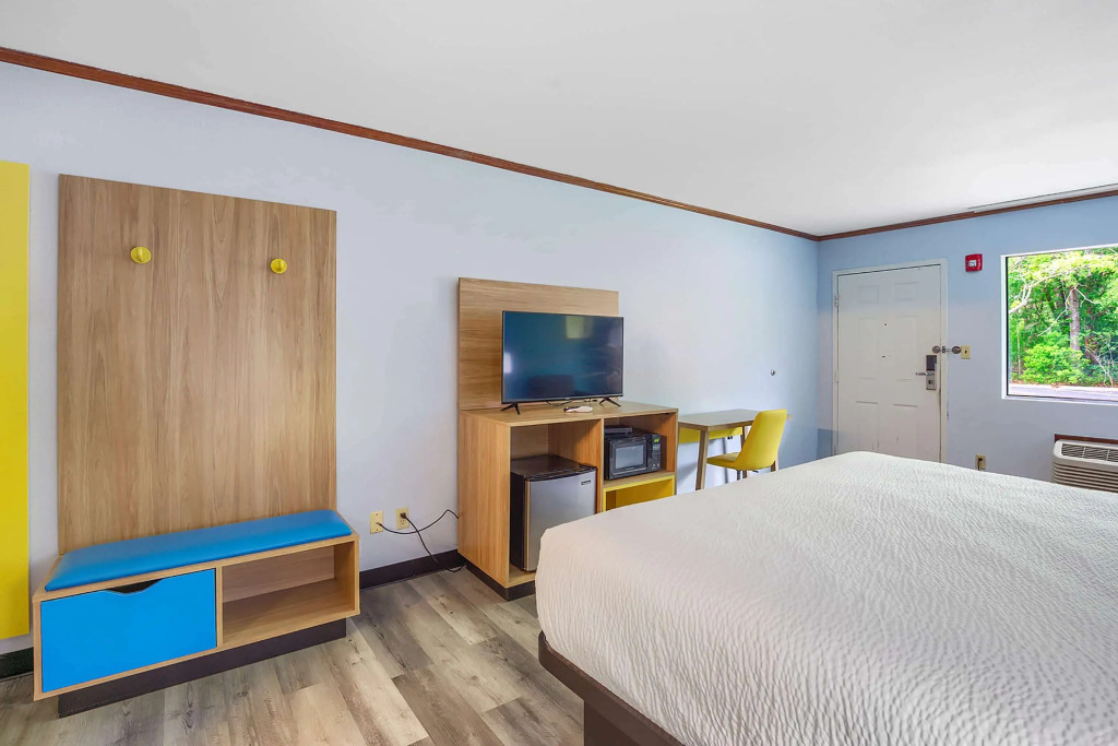 Days Inn by Wyndham Foley - North Gulf Shores
