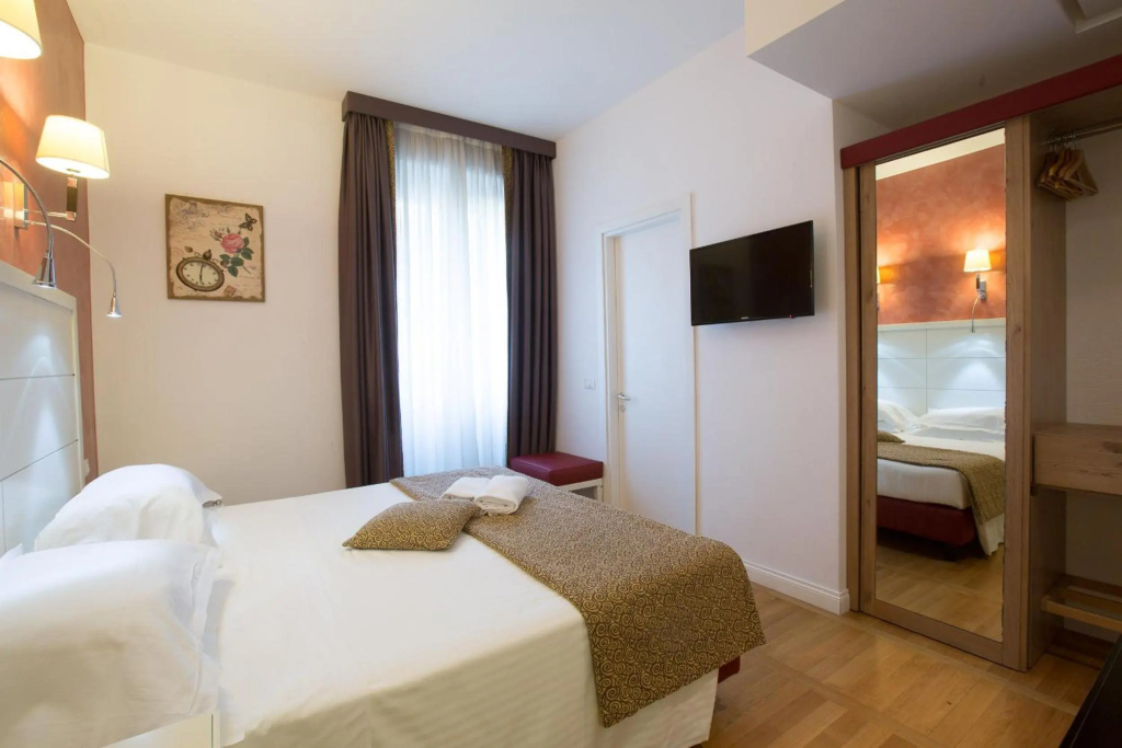 Floris Hotel