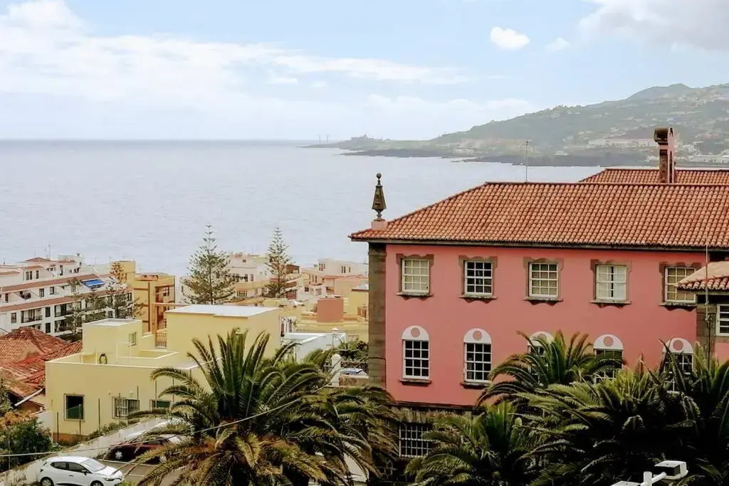 Casa Melchor, amanecer y trabajar mirando al mar