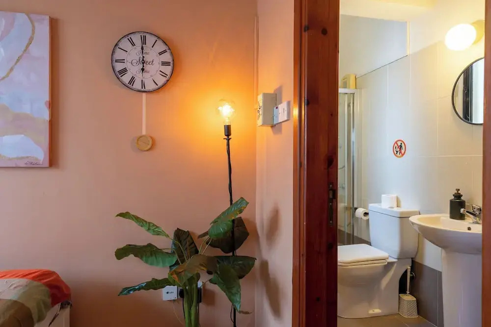 Johny's Spot - 1BR & Balcony in Larnaca