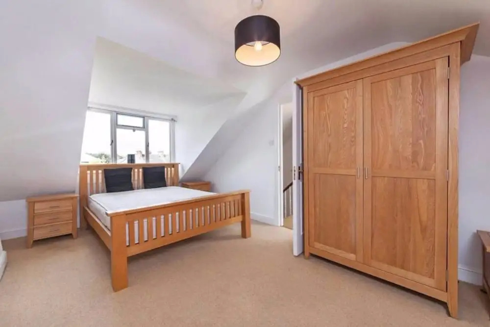 2 Bedroom Flat In North London