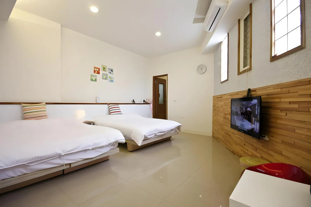 Q House