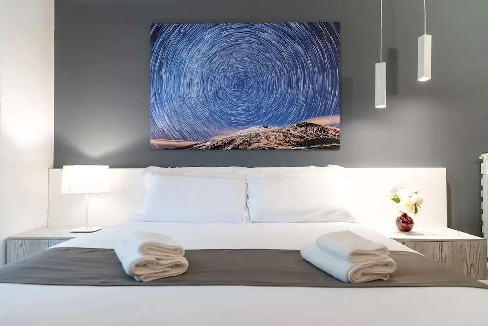 Sicily 4 Suite
